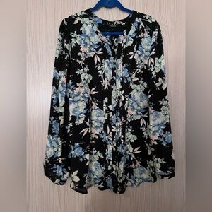 Torrid Floral Black and Blue Women's Top